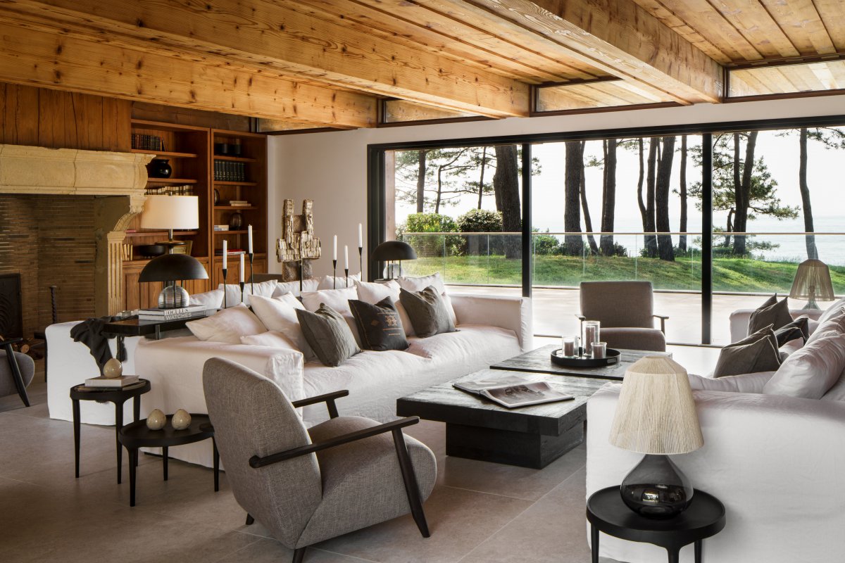 yinjispace-to-interior-design-x-french-beachfront-holiday-home